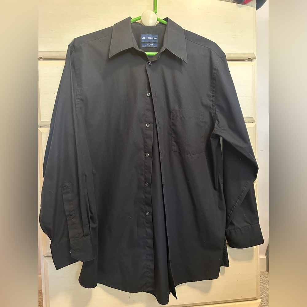 Men’s black long sleeve collared shirt
